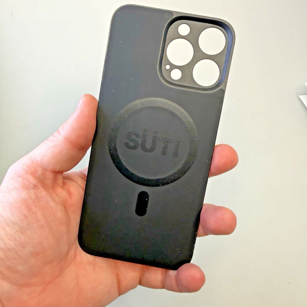 Suti iPhone 16 Pro Max Magnetic Silicone PhoneBack Case Black Ultra Minimal NEW